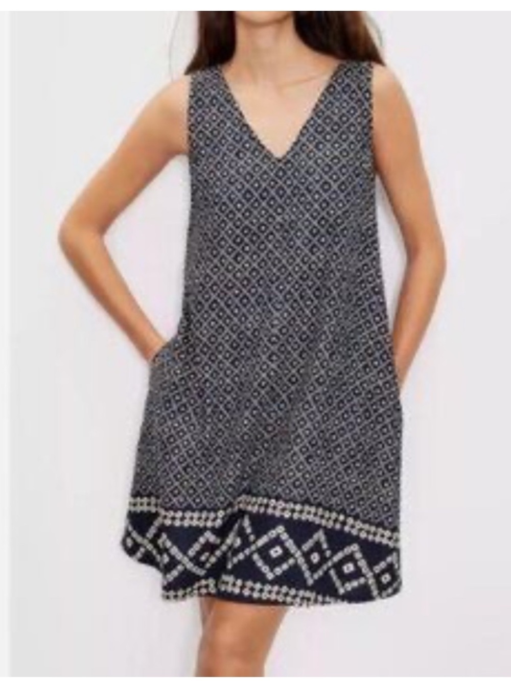 EUC LOFT Sleeveless V-Neck Navy & White Geometric Shift Dress- XLP